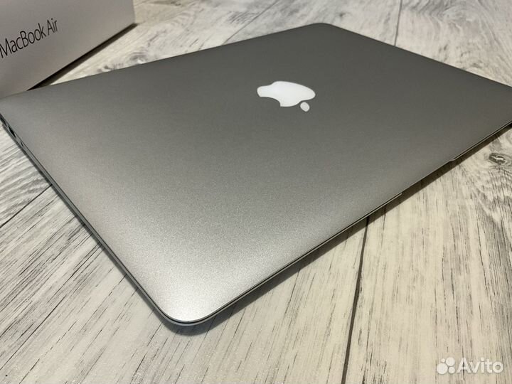 Apple MacBook Air 13 (2017)