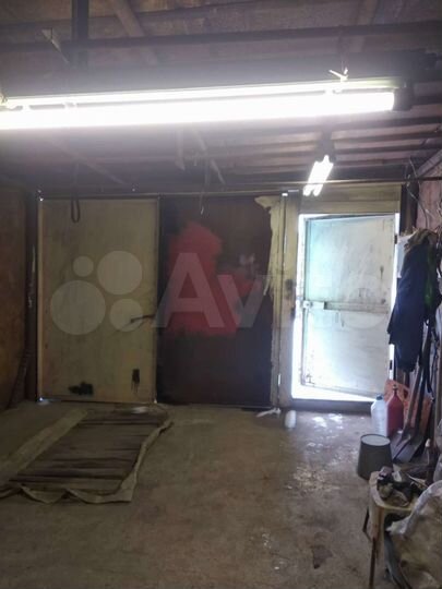 Гараж, > 30 м²