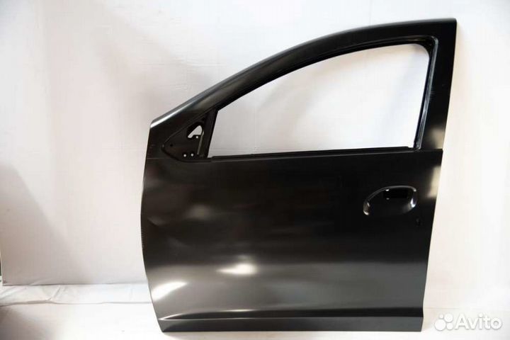 Дверь передняя левая Renault Logan 2014