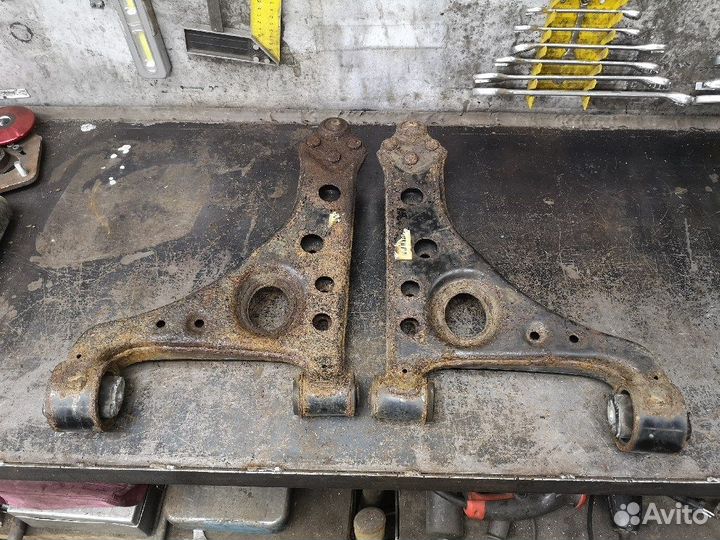 Рычаг подвески передний Опель Мокка, поштучно