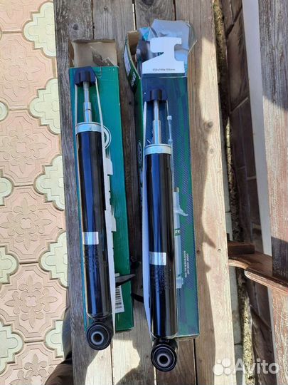 Амортизаторы задние на BMW x5 e70