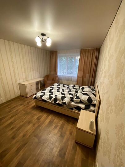 3-к. квартира, 65 м², 1/9 эт.