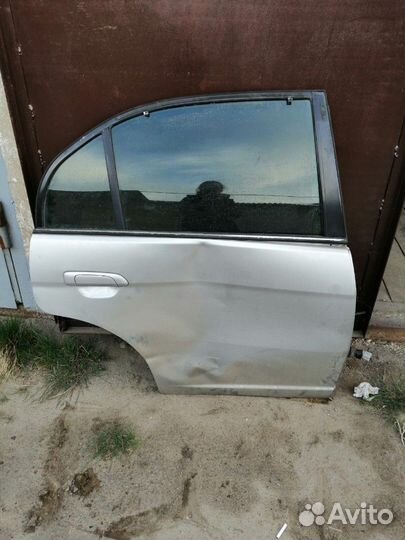 Задняя правая дверь на Honda civic ferio