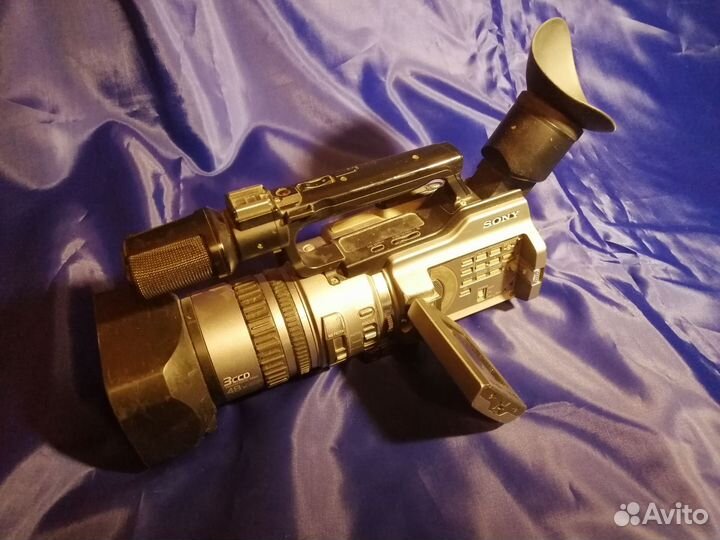 Видеокамера профессиональная Sony vx 2100