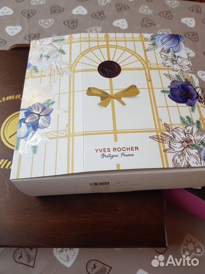 Коробки для подарков