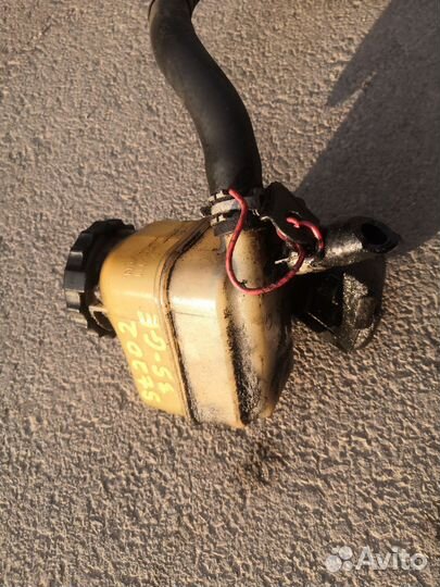 Бачок гура с трубкой