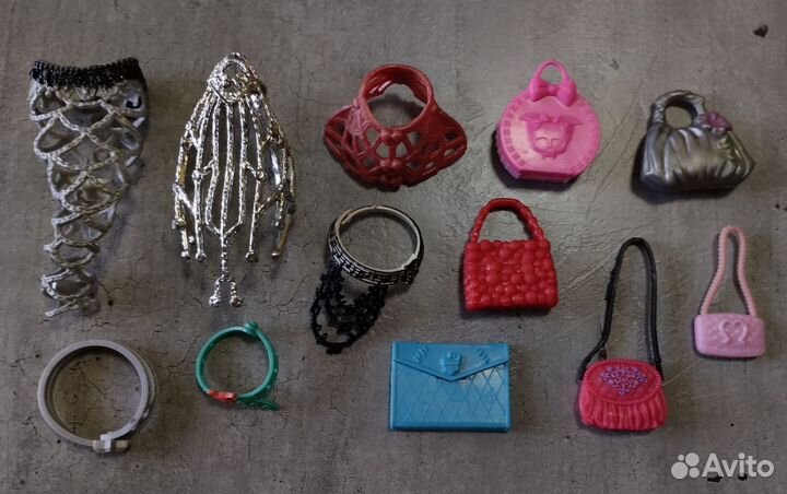 Аксессуары, обувь,одежда для кукол монстер хай