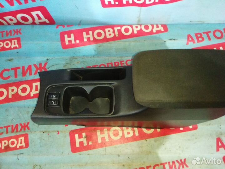 Подлокотник Митсубиси Лансер 9