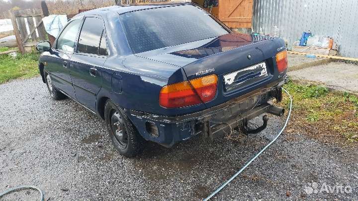 Крышка багажника mitsubishi carisma