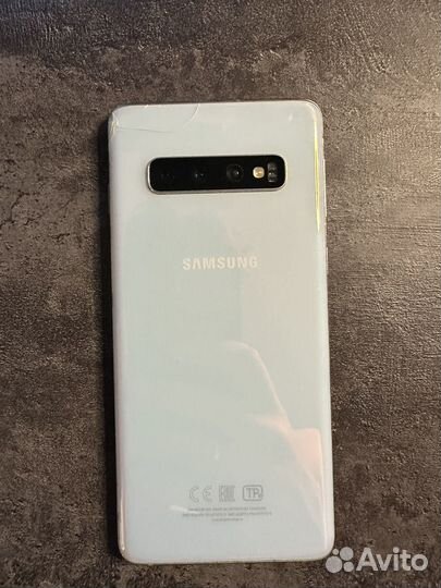 Samsung Galaxy S10, 8/128 ГБ