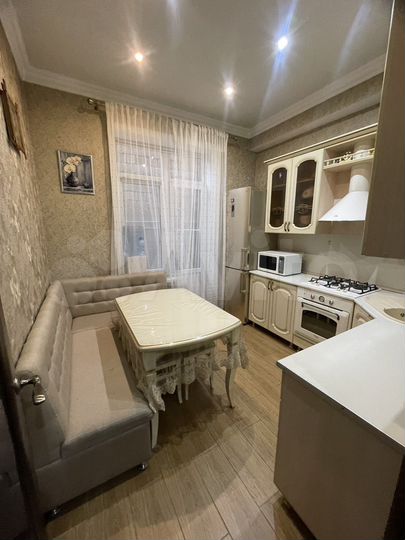 2-к. квартира, 90 м², 1/5 эт.