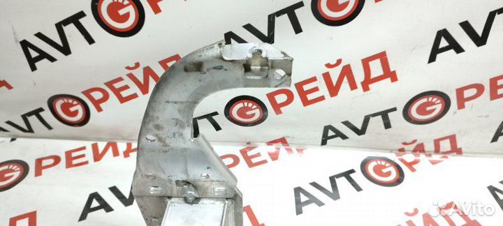 Усилитель бампера передний Audi A6 4G CGW