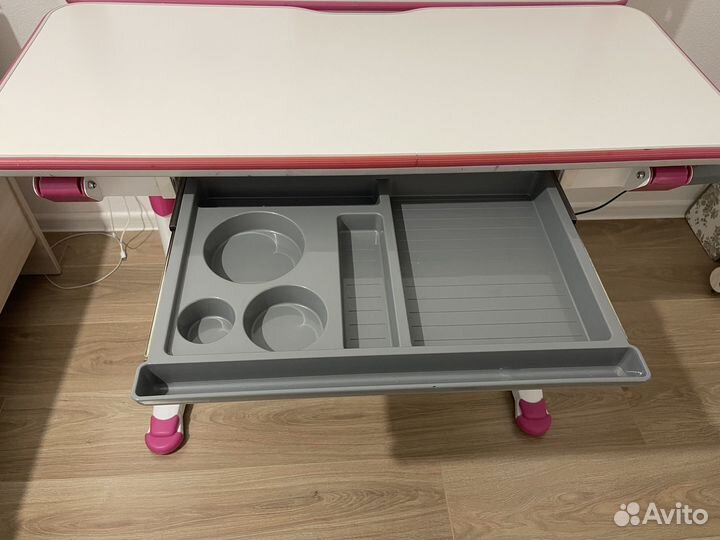 Парта для школьника