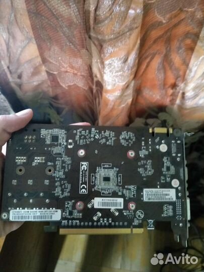 Видеокарта gtx 550 ti pâlit