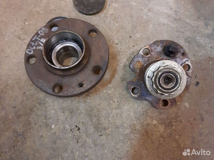 Задние ступицы Skoda Octavia Tour