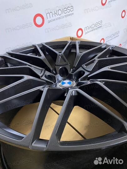 Диски BMW Х5 G05 G06 818 style R20