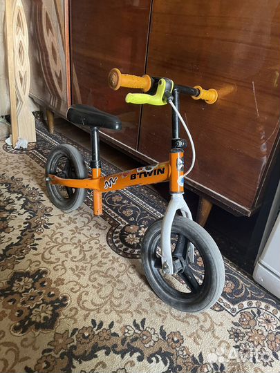 Детский беговел bTwin