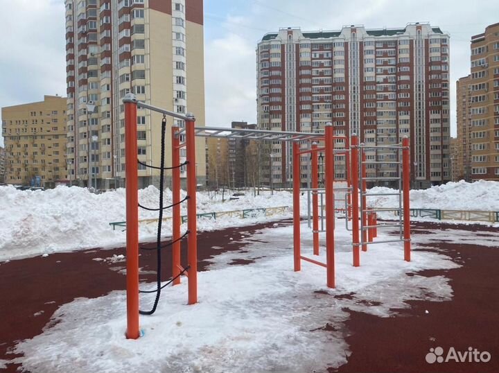 Тренажер, Стена