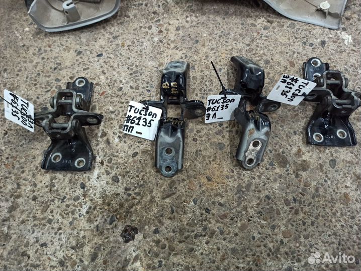 Петля двери Hyundai Tucson JM