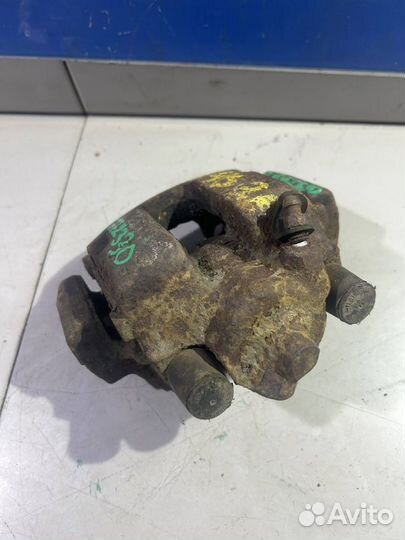 Суппорт задний левый BMW 3 E46