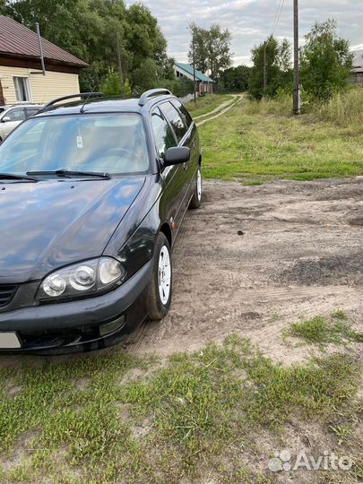 Toyota Avensis 2.0 AT, 2000, 250 000 км