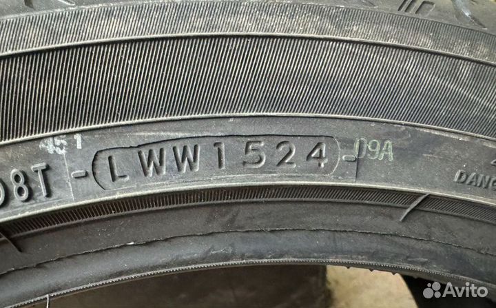 Yokohama Advan Sport V107 245/40 R19 и 275/35 R19 100Y