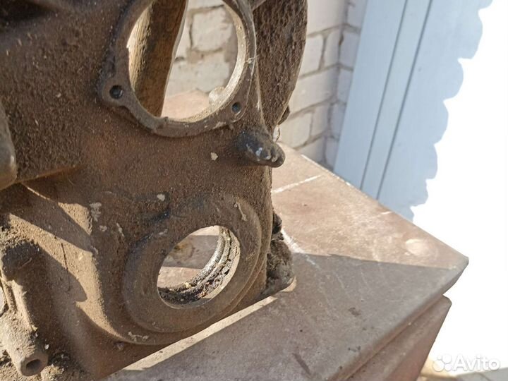 Передняя крышка двигателя Газ-53