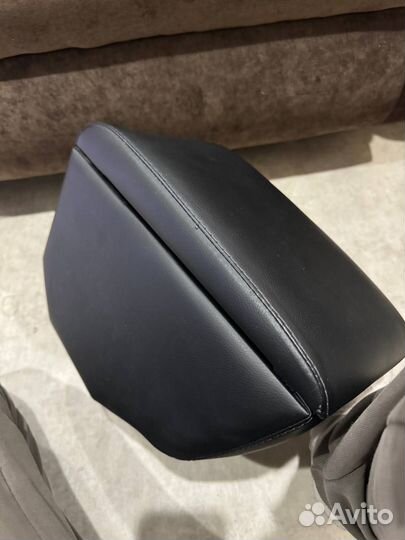 Подлокотник Kia Rio 3