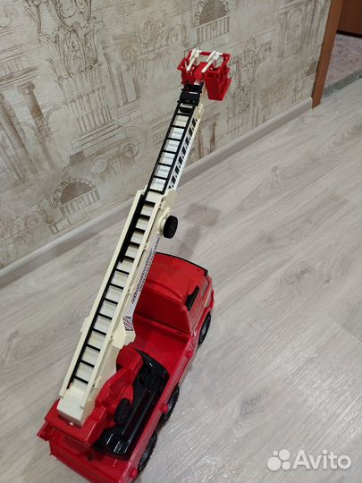 Игрушка пожарная машина