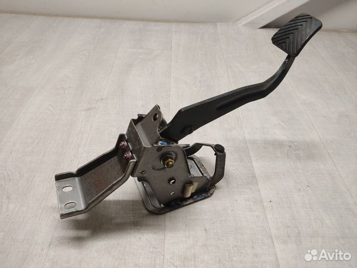 Педаль сцепления Kia Ceed ED 1.6 G4FC 2010