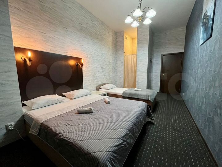 Комната 18 м² в 5-к., 4/4 эт.