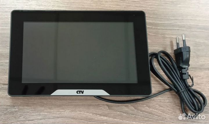 Видео домофон CTV M5701