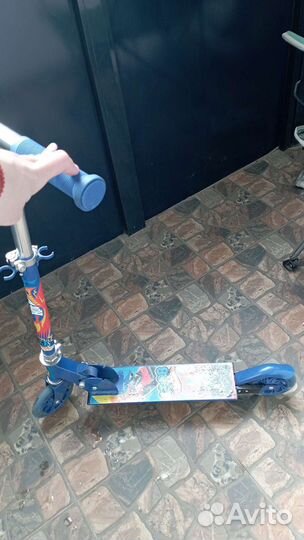 Самокат двухколесный хот вилс