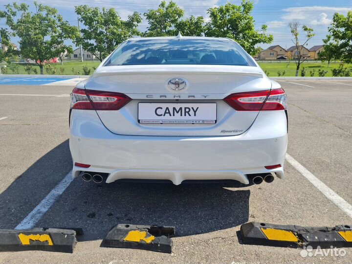 Toyota Camry, 2023