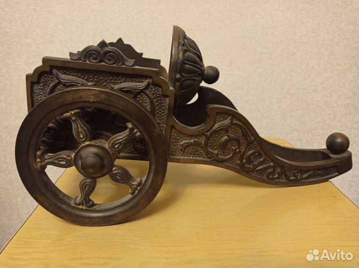 Бронзовая подставка под шампанское 