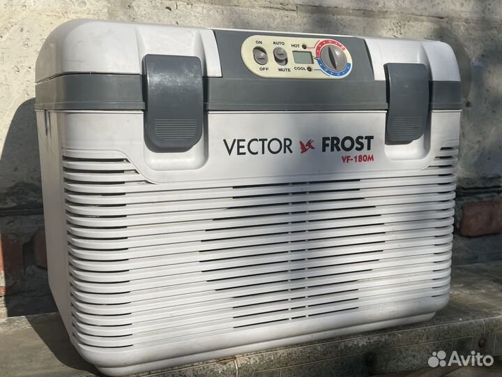 Холодильник в авто Vector Frost VF-180M