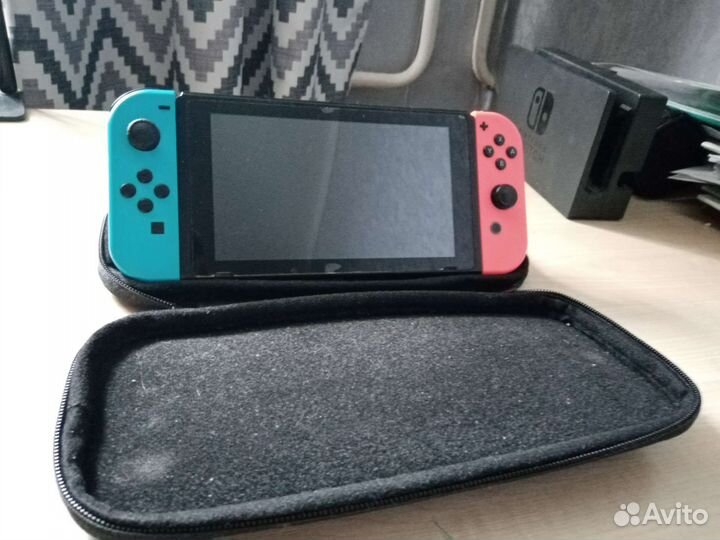 Игровая приставка Nintendo switch