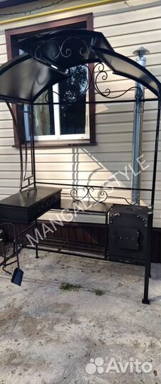 Мангал с крышей