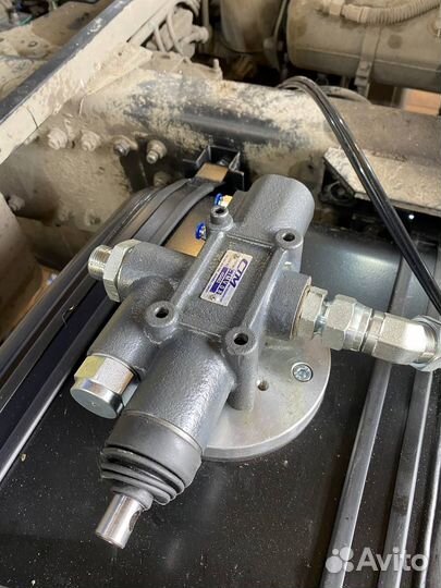 Распределитель клапан