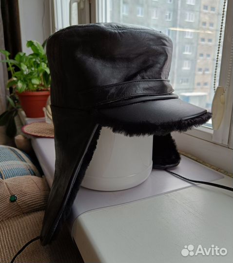 Зимняя шапка ушанка с козырьком 59