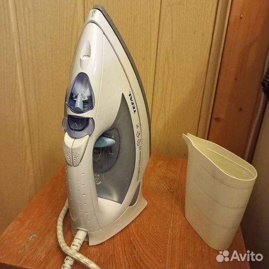 Утюг с парогенератором Tefal