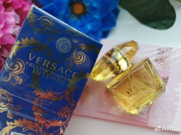 Парфюм женский Versace, Prada