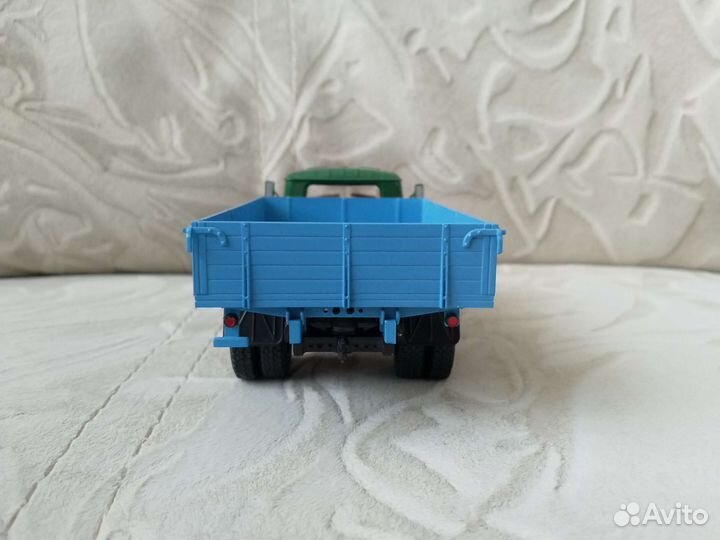 Модель грузовика ЗИЛ 130