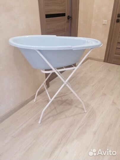 Подставка с ванной