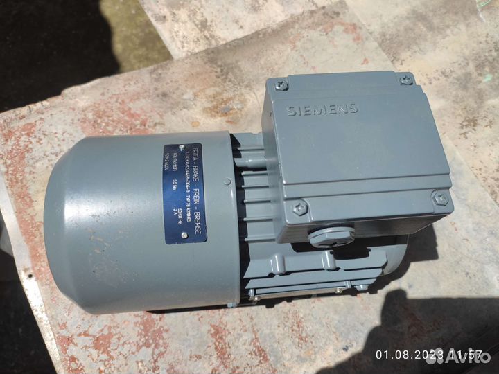 Электродвигатель асинхронный Siemens