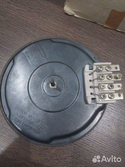 Деревянные ручки и конфорка для плиты