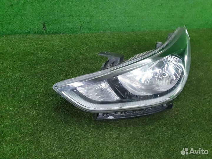 Фара левая Hyundai Solaris