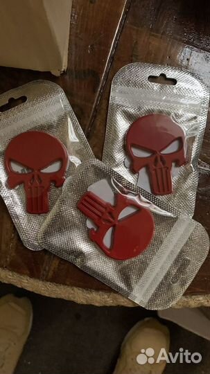 Наклейки на автомобили