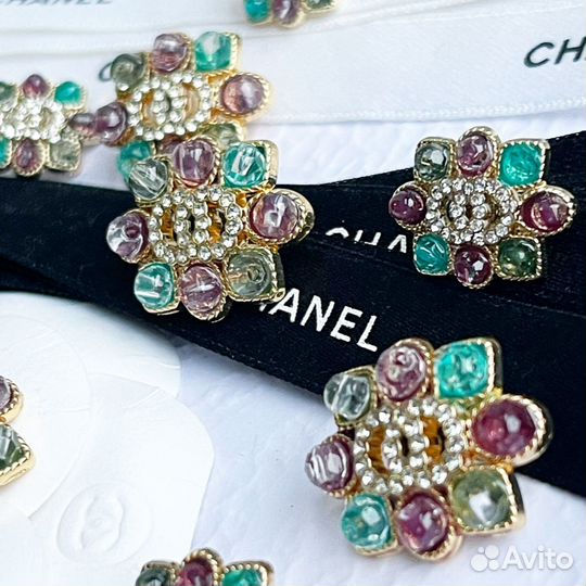 Пуговицы Chanel 23 мм и 18 м
