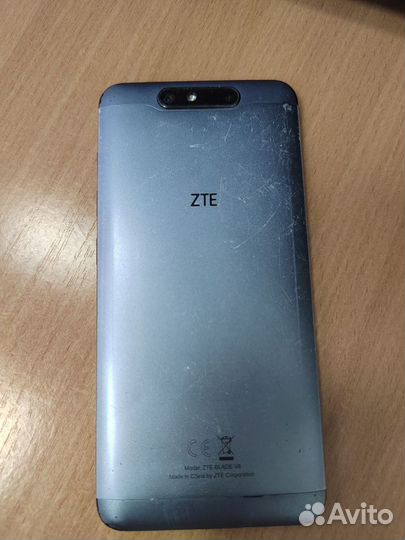 ZTE Blade V8, 3/32 ГБ